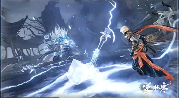 举起雷锤打击圣巫